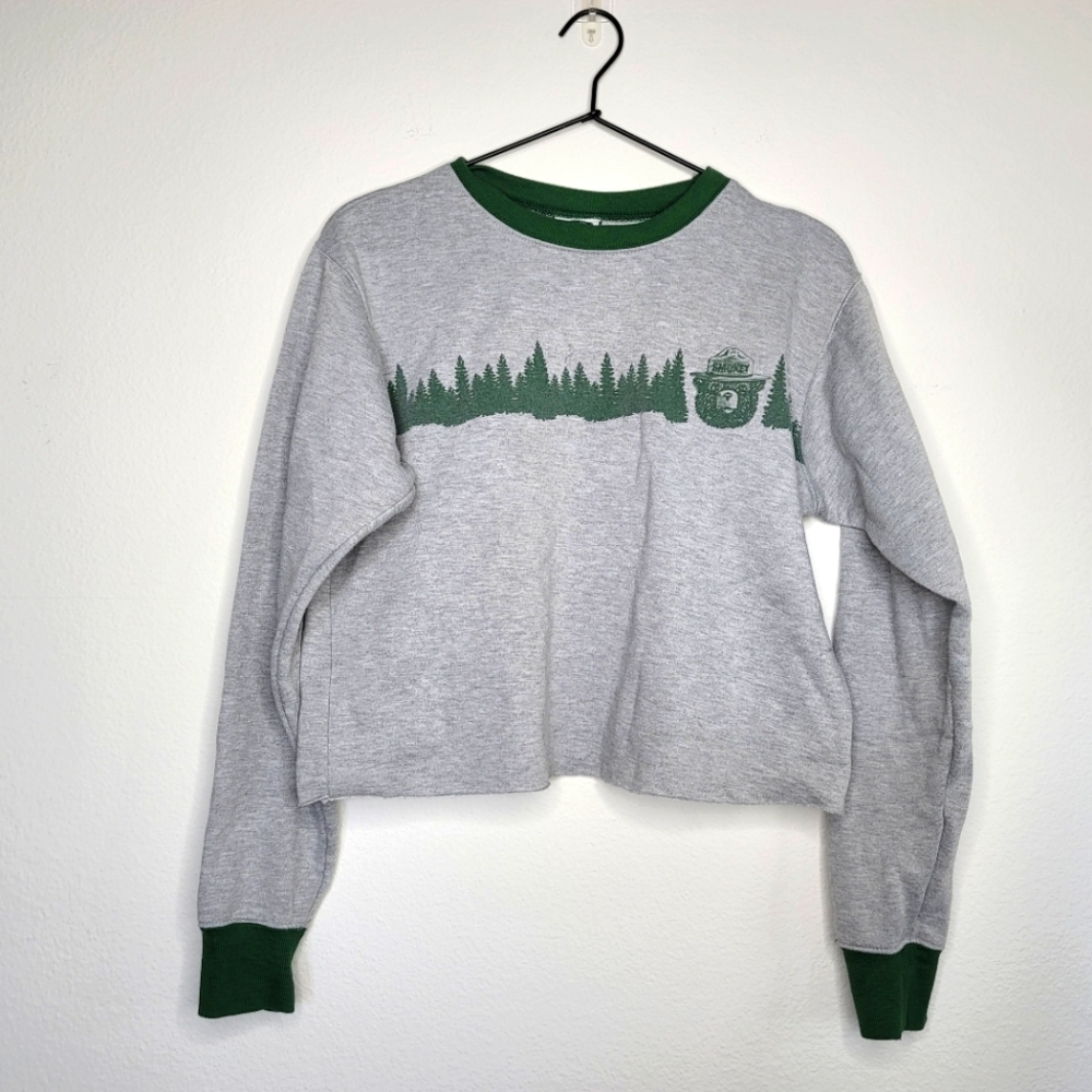Smokey The Bear • Cropped Grey Sweatshirt with Green Forest Trim
